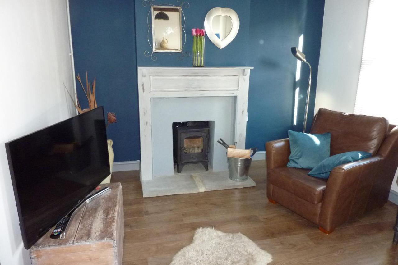 A Wonderful Place In The Hub Of The City, Yet On The Edge Of The Countryside Salisbury Extérieur photo
